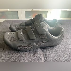 Louis Garneau women’s spin shoes